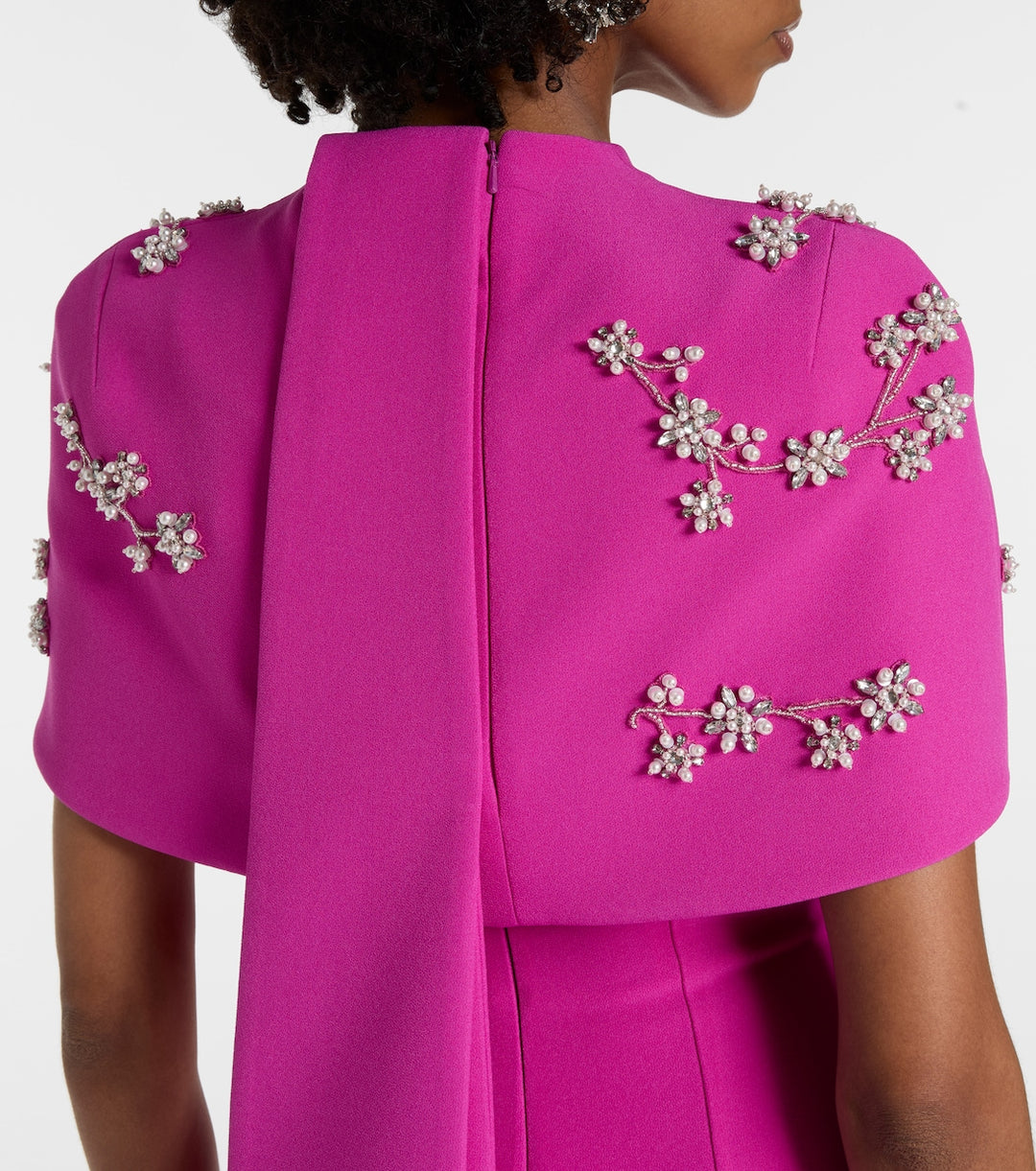 فستان مزين بكاب وقصة مستقيمة – سكايلا