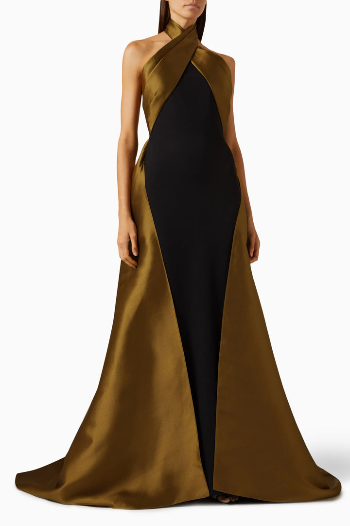 فستان ساتان بفتحة رقبة على شكل حرف V مع طبقة خارجية منسدلة – القرمزي