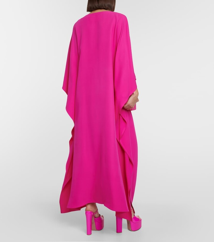 فستان قفطان متدفق بفتحة رقبة على شكل حرف V – فوشيا