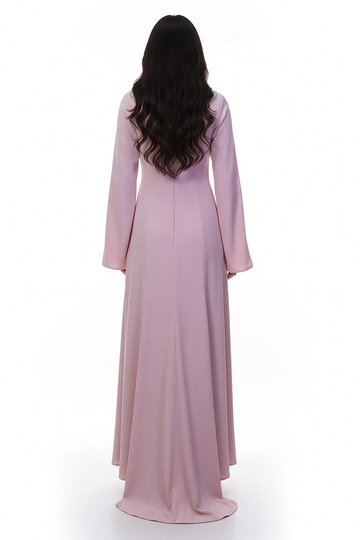 فستان بفتحة رقبة منخفضة وأكتاف مزينة – روزابيل