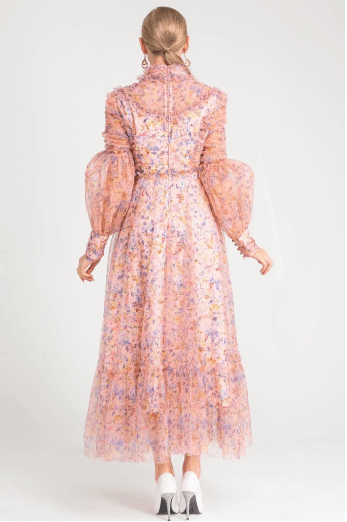 غريبة مارتينا