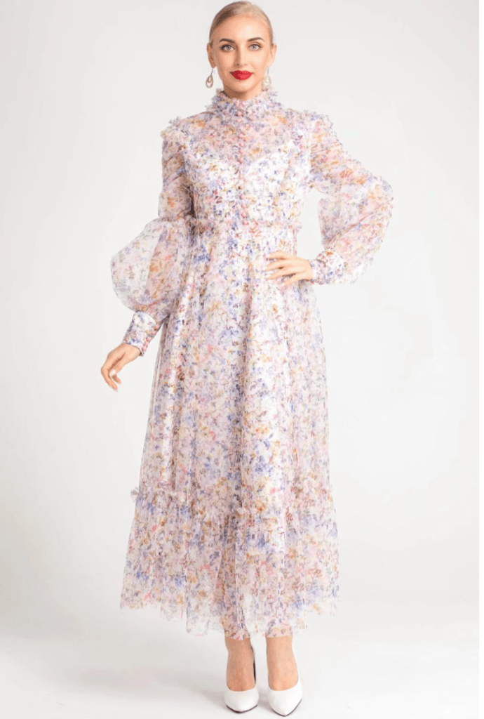 غريبة مارتينا