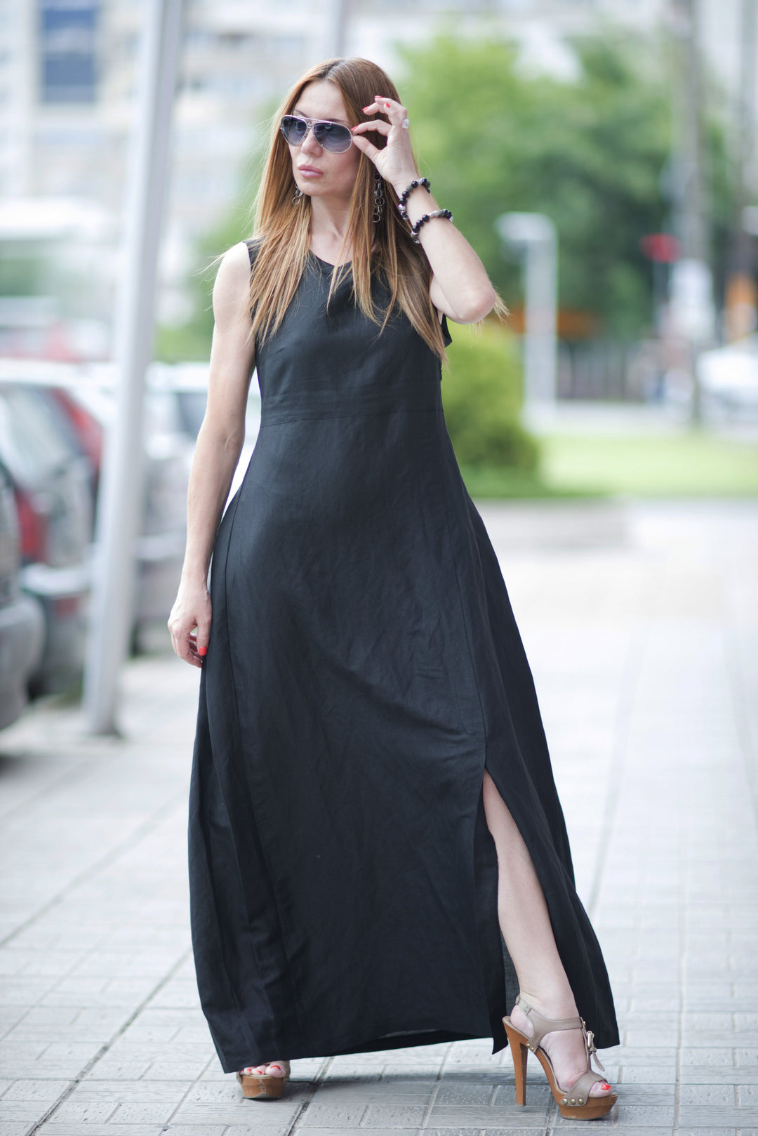 الفستان الصيفي طويل الكتان الأسود