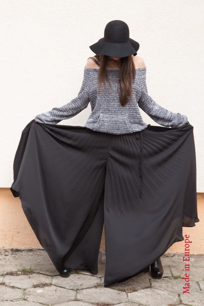Black Soleil Skirt Pants F1546 Pants